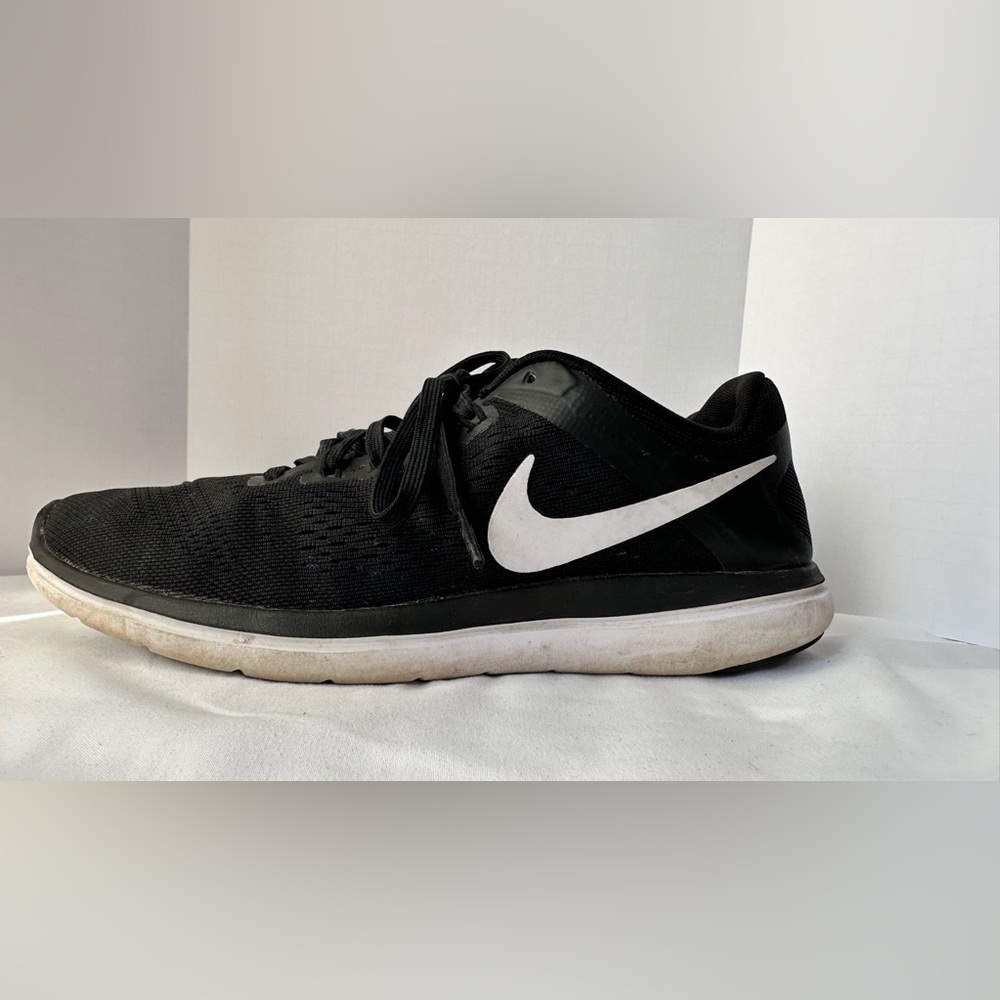 Nike Flex Run 2016 Running Shoes Women’s Size 9